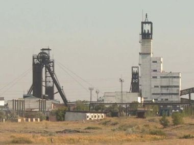 Пожар и гибель людей в горящей шахте АМТ: огонь перекинулся на угольные пласты