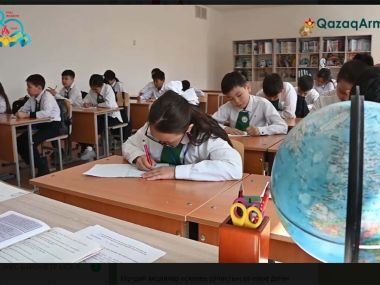 «Письмо солдату»: в Семее прошла патриотическая акция