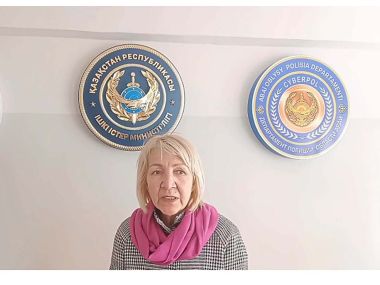 Полицейские области Абай помогли женщине вернуть деньги, отданные мошенникам