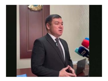 В Семее завершено служебное расследование по факту привлечения учителей к оформлению новогодней елки