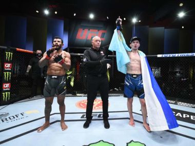 Этнический казах разрывает UFC под российским флагом: история Дамира Исмагулова