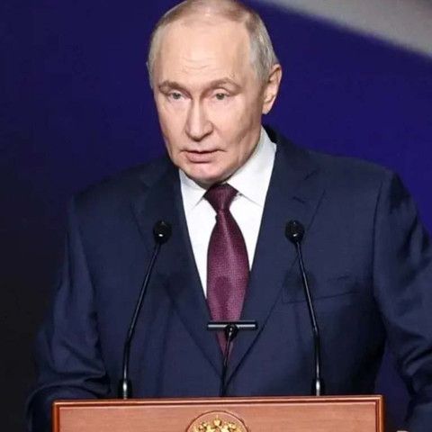 Россия готова возобновить трехсторонние переговоры по Украине, заявил Путин