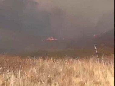 В Аягозском районе тушат природный пожар