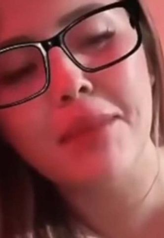 Напилась и ругалась: в Семее девушку арестовали после прямого эфира в TikTok