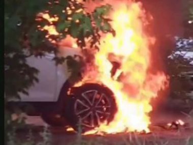 В Семее полицейские установили обстоятельства пожара автомобиля
