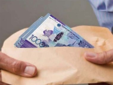 Должностные лица минфина РК требовали деньги за положительные налоговые проверки