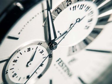 Казахстанцы требуют включить их в исследования о влиянии перевода времени