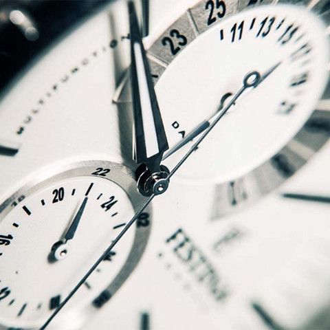 Казахстанцы требуют включить их в исследования о влиянии перевода времени