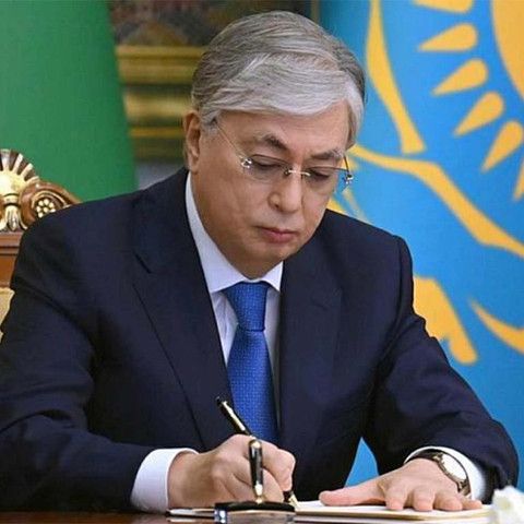 Президент подписал указ о досрочном прекращении полномочий маслихатов всех уровней