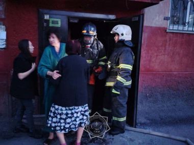 Трех человек спасли из пожара в области Абай