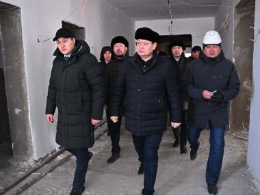 Особое внимание следует уделить обеспечению молодых врачей жильем в Аягозе - аким области Абай