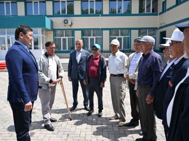 Аким области Абай ознакомился с работой музея в селе Кабанбай