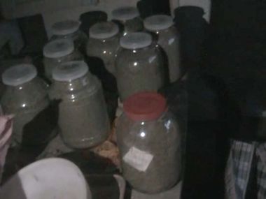 Более 10 банок «солений» с наркотиками «закатал» на зиму житель ВКО