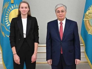 Президент поздравил Елену Рыбакину