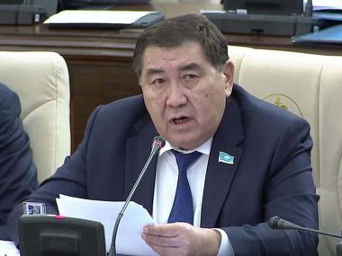 Старый Казахстан мечтает вернуться через протесты – депутат Бапи
