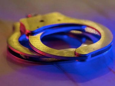 С поличным при получении взятки задержан председатель горсуда Уральска