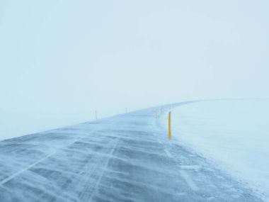 В 12 областях на среду объявлено штормовое предупреждение