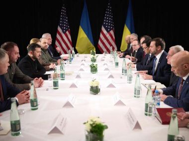 Зеленский в Мюнхене предложил провести 24 февраля саммит в Киеве