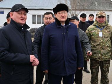 Аким области ознакомился с подготовкой к весеннему паводку в Бородулихинском районе