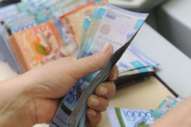 Вопрос повышения минимальной зарплаты выходит на повестку дня