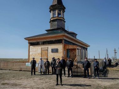 Жители области навели порядок на территории Аккульской мечети