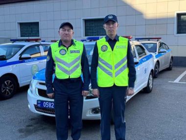 Упавшего в реку мужчину, спасли полицейские ВКО