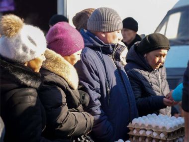 Местные продукты были проданы по доступным ценам
