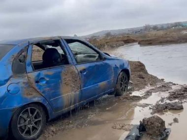 Автомобиль упал с моста на трассе Алматы-Усть-Каменогорск