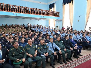 В области Абай представителям правоохранительных органов и военнослужащим разъяснили поручения Президента