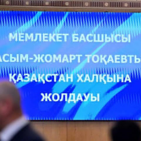 Президент поручил развернуть масштабное строительство социальной и транспортной инфраструктуры