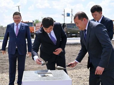 В Семее началось строительство индустриального парка по производству чипов и электронных устройств