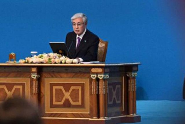 Президент анонсировал досрочные выборы в маслихаты