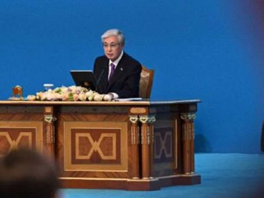 Президент анонсировал досрочные выборы в маслихаты