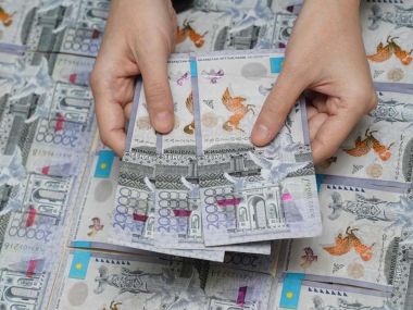 ФСМС выплатил аванс медорганизациям более 358 млрд тенге