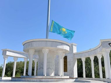 Первый объект акции &laquo;Абайға құрмет&raquo;: в Семее открылась Площадь государственных символов