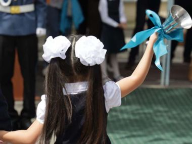 Казахстанские школьники будут учиться до 25 мая