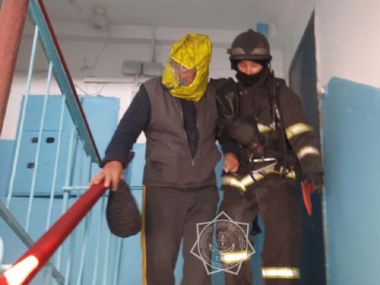 При пожаре в области Абай спасено три человека
