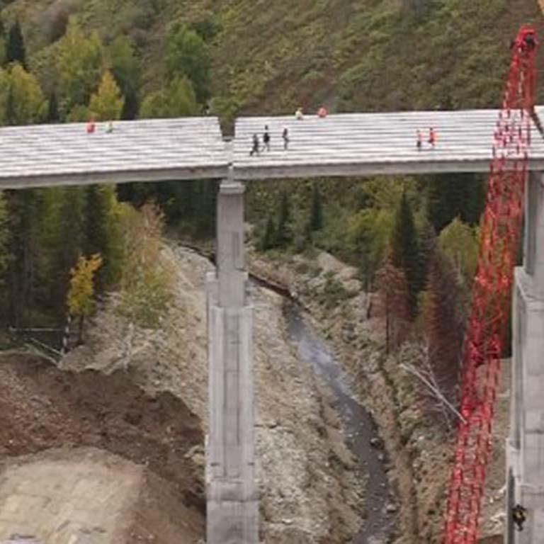 Завершено строительство одного из самых высоких мостов Восточного Казахстана