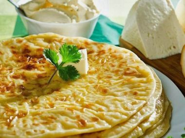 Хычины с зеленью и сыром