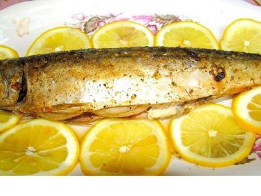 Скумбрия на соли с лимоном