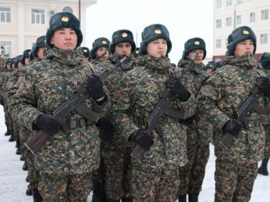 Офицеров запаса, не прошедших службу, хотят призвать в армию на два года в РК