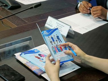 Организацию школьных ярмарок для поддержки ОТП обсудили в области Абай
