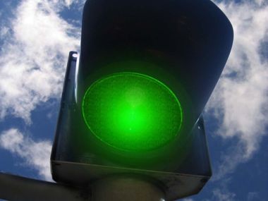 Уступи водителю на «зелёный»: в МВД отказались от введения поправки